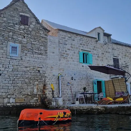 Apartment Sea House Kastilac *