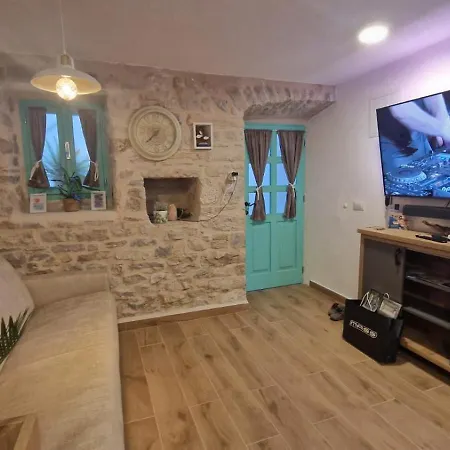Sea House Kastilac Apartment *