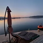 Sea House Kastilac *