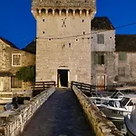 Sea House Kastilac